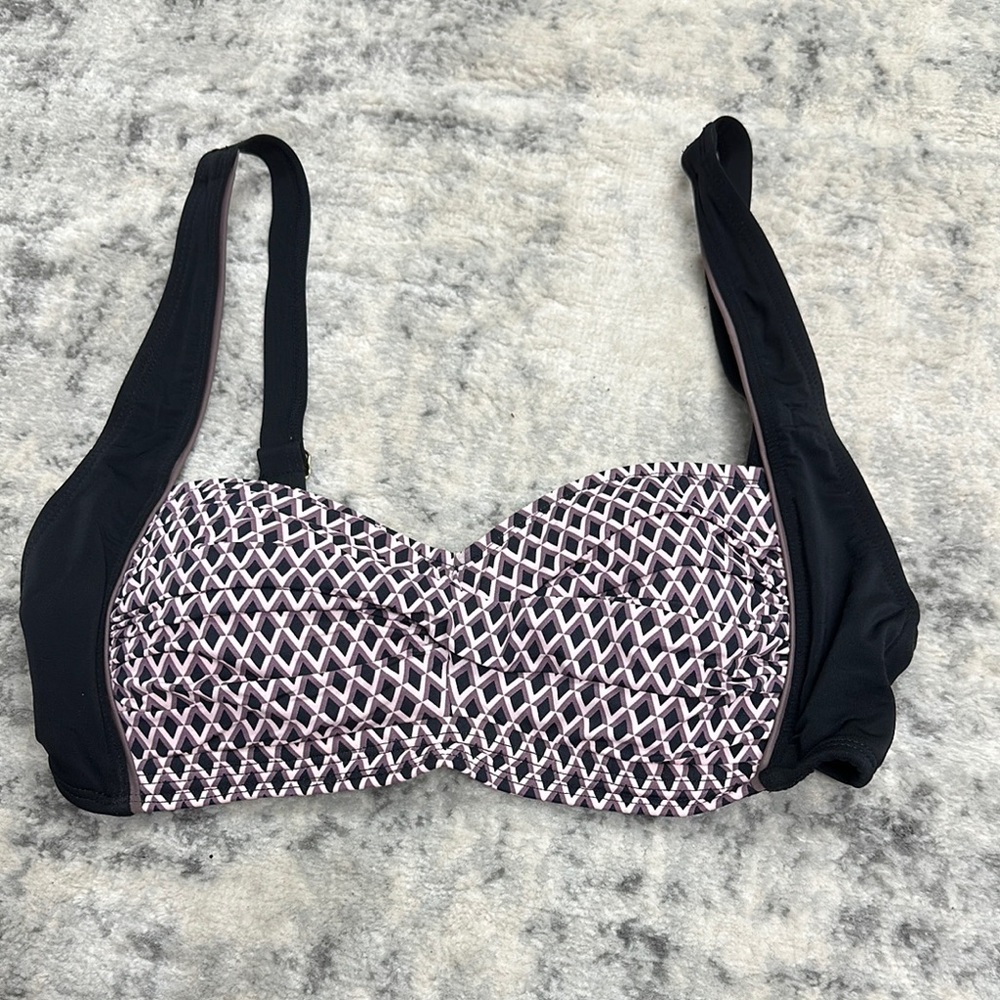 Black and Pink Women's bikini top